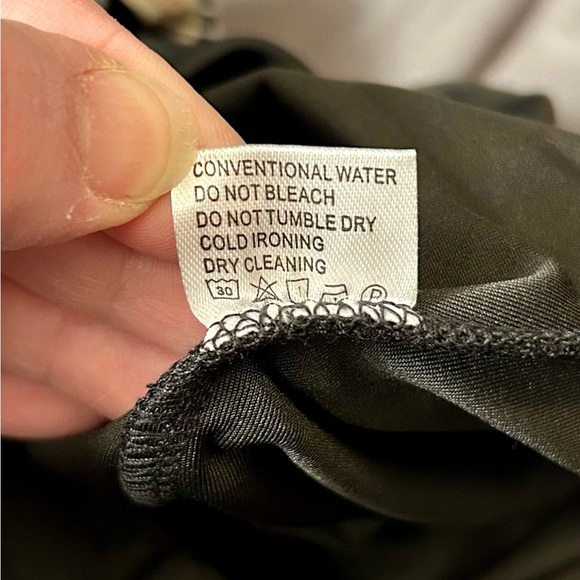 Ace Your Look! 🎾 Sleek Black Tennis Dress – Size M - Picture 7 of 8